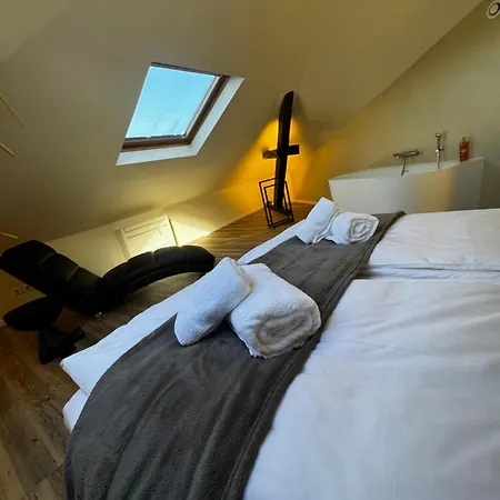 Just In Colmar, Maison Complète Avec Parking Privé *